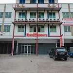 Reddoorz Plus Near Kepri Mall