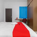 Reddoorz Plus Near Kepri Mall